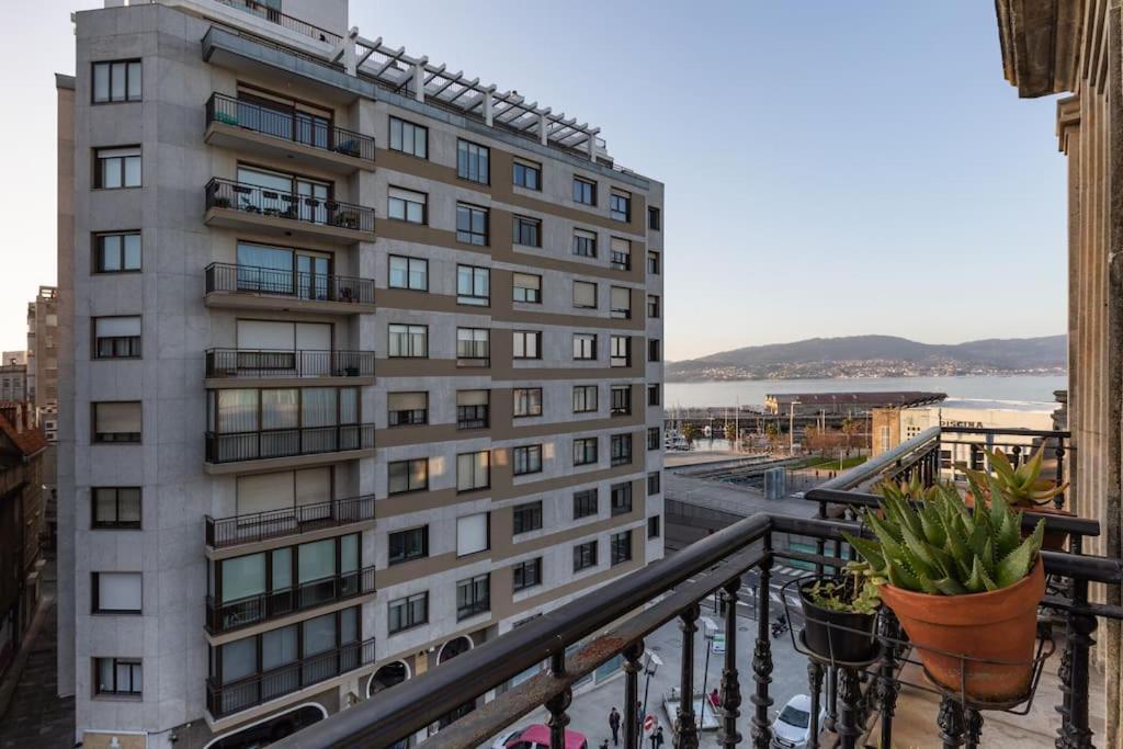 Bonito Piso Con Vistas, Centrico, Acogedor Apartment Vigo Exterior photo
