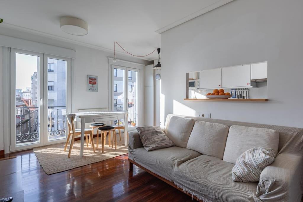 Bonito Piso Con Vistas, Centrico, Acogedor Apartment Vigo Exterior photo
